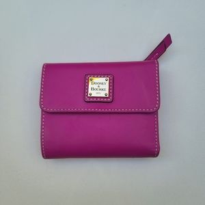 Dooney & Bourke wallet